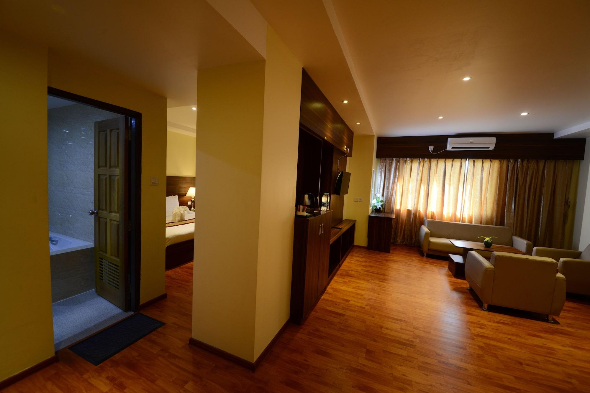 Silver Green Hotel Yangon Exteriör bild
