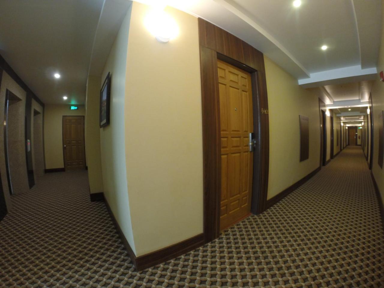 Silver Green Hotel Yangon Exteriör bild